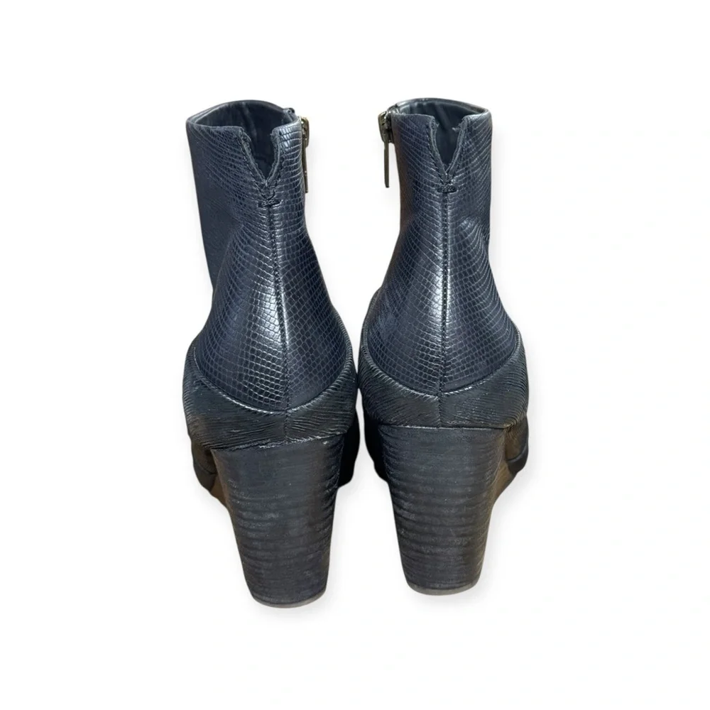 OTBT Dharma Black Textured‎ Wedge Boots